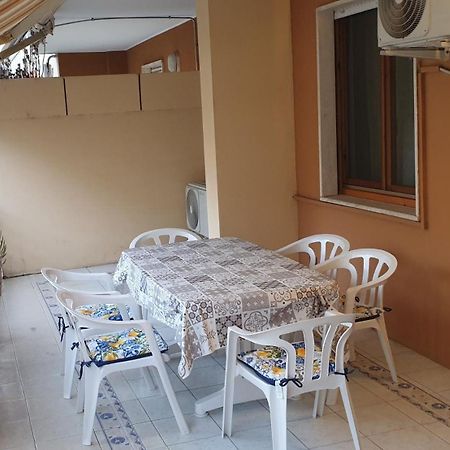 Coral Breeze Apartment Алгеро Екстериор снимка